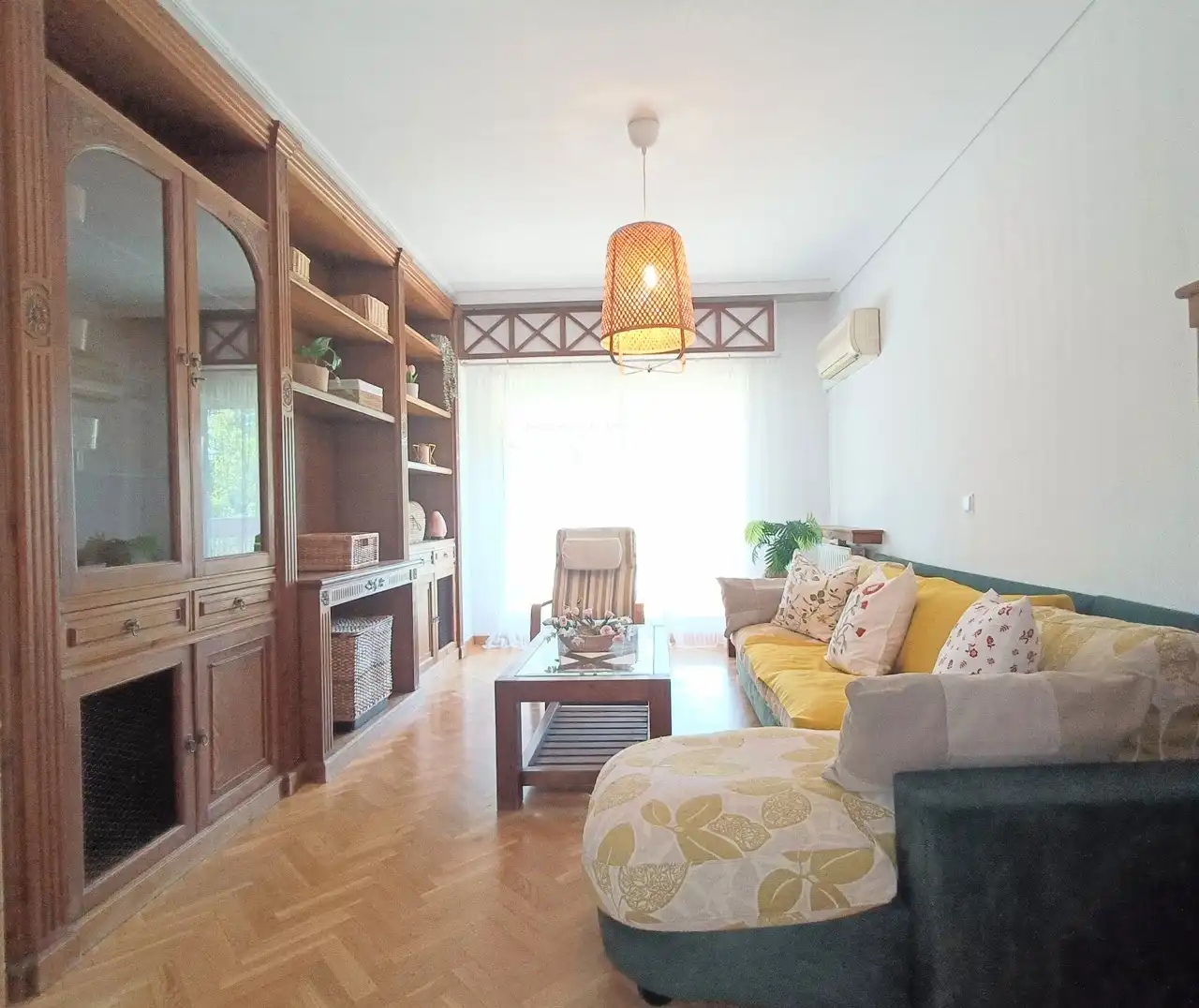 Living room of Flat for rent in Madrid  with Heating, Parquet flooring and Terrace