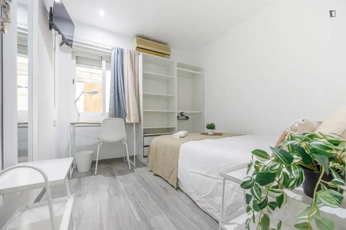 Bedroom of Apartments for rent in Valencia  with Furnished, Oven and Washing machine