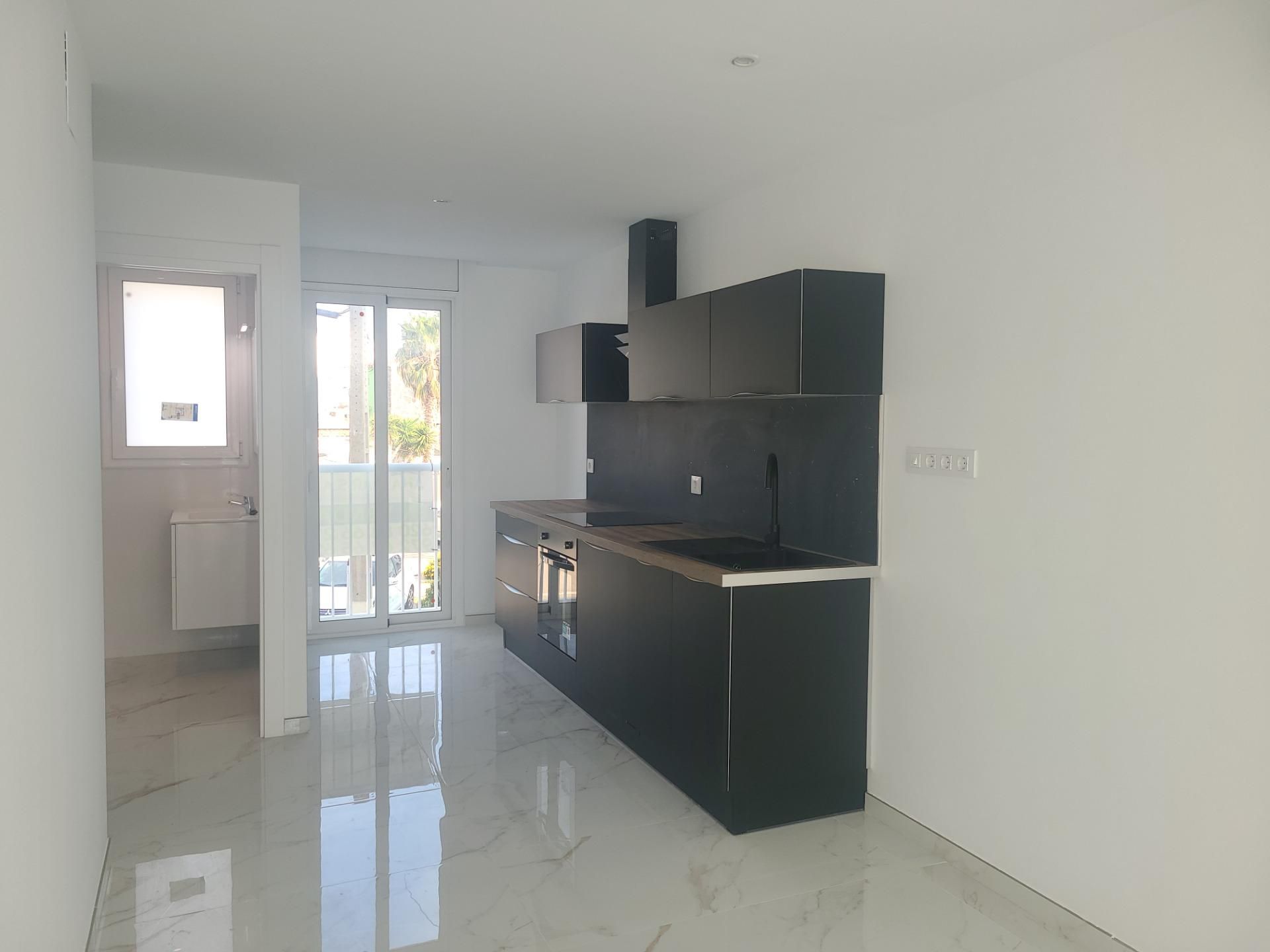 Cuina de Casa o xalet en venda en Empuriabrava amb Calefacció, Terrassa i Balcó