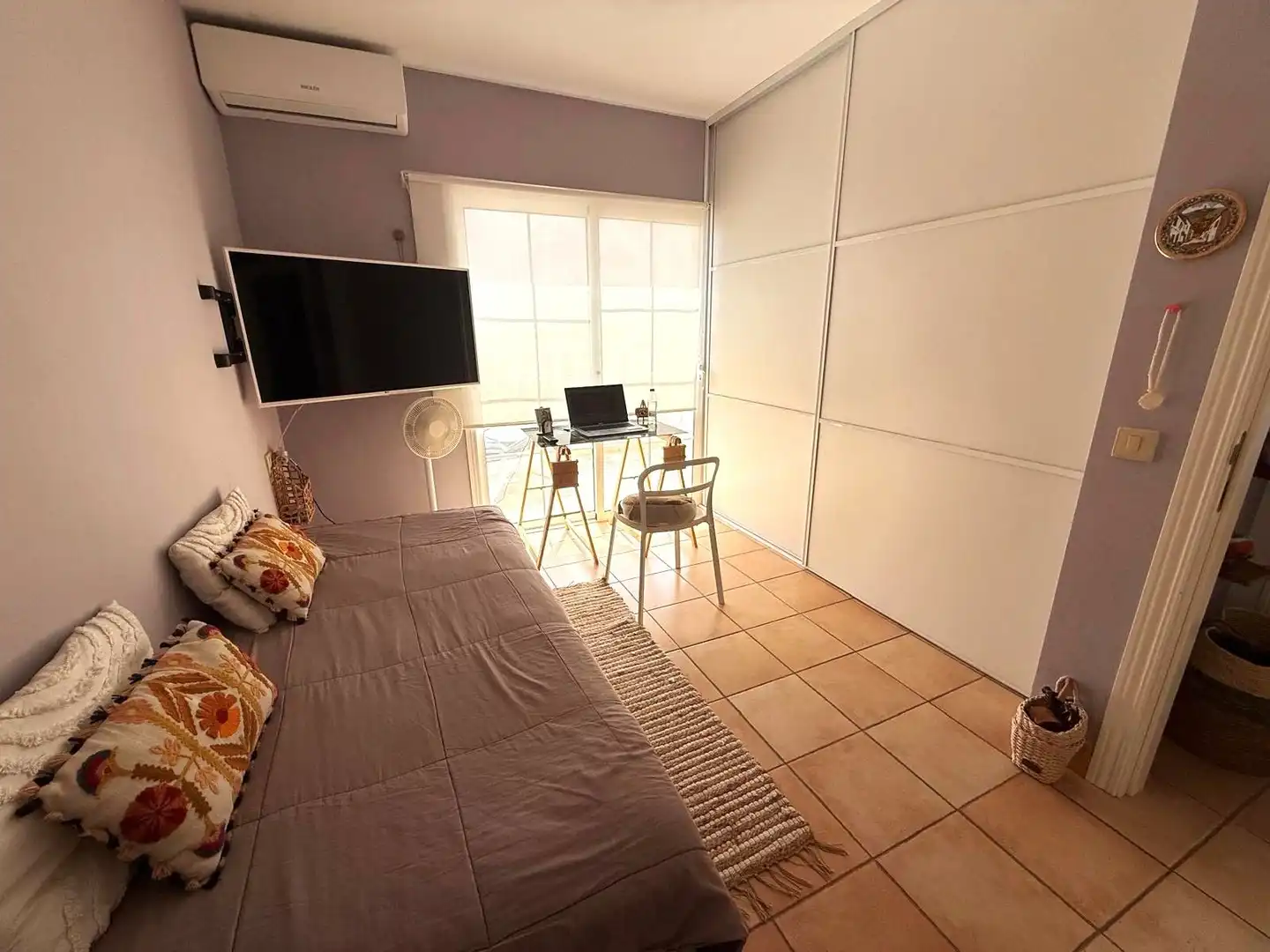 Schlafzimmer von Einfamilien-Reihenhaus zum Verkauf in Antigua mit Klimaanlage, Terrasse und Möbliert