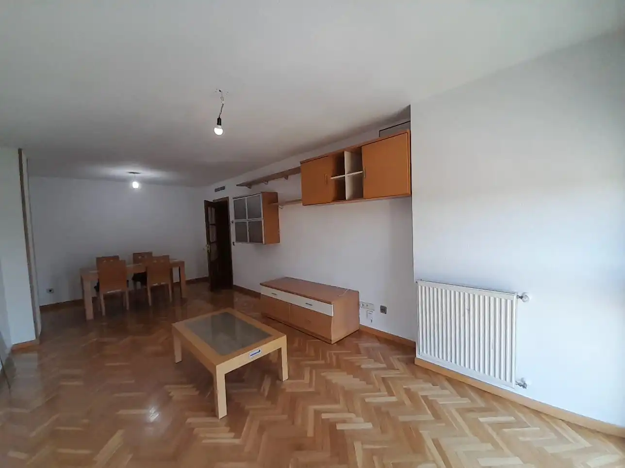 Living room of Flat for sale in Madrid  with Air Conditioner, Heating and Storage room