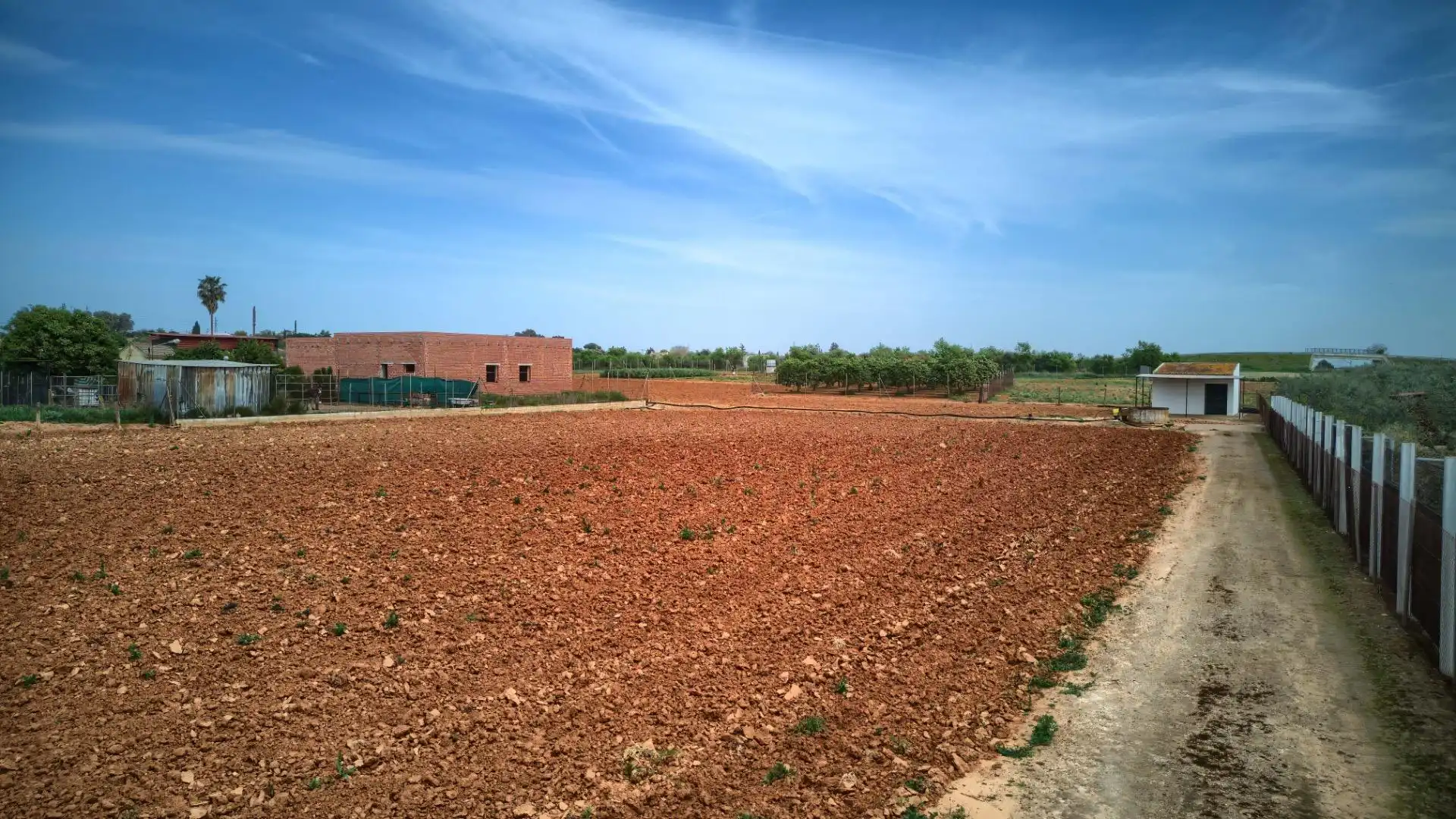 Land for sale in Sanlúcar la Mayor