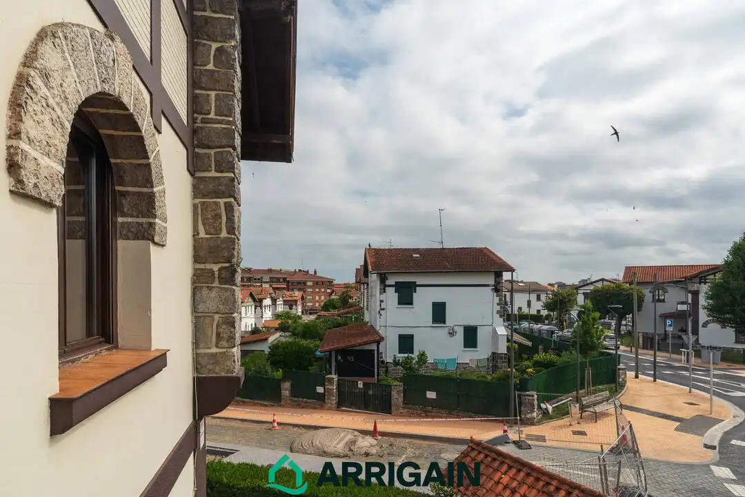 Vista exterior de Casa o chalet en venta en Irun  con Calefacción, Jardín privado y Terraza