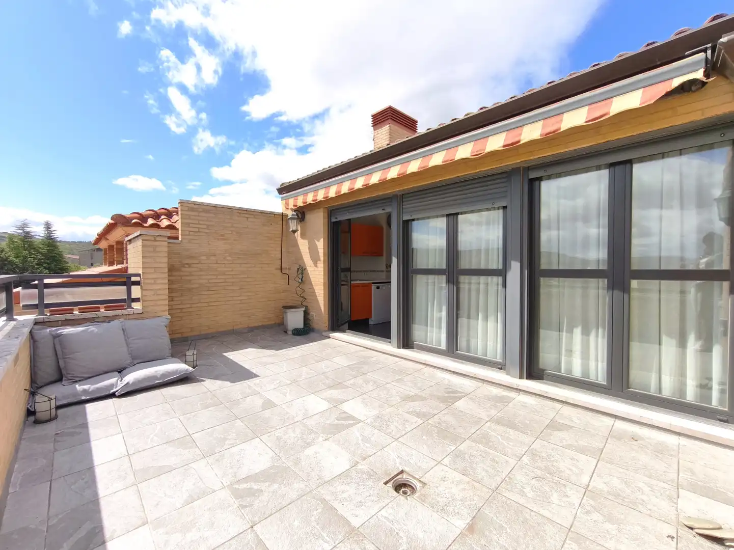 Terraza de Ático en venta en Cenicero con Calefacción, Parquet y Terraza