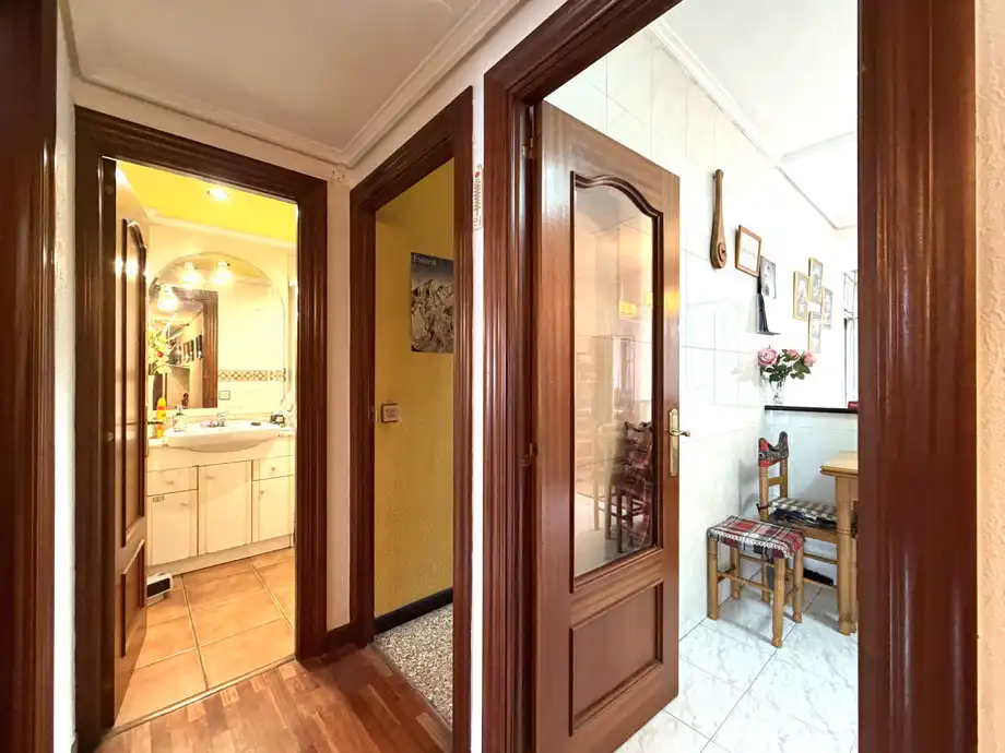 Wohnung zum Verkauf in Vitoria - Gasteiz mit Heizung, Parkett und Terrasse