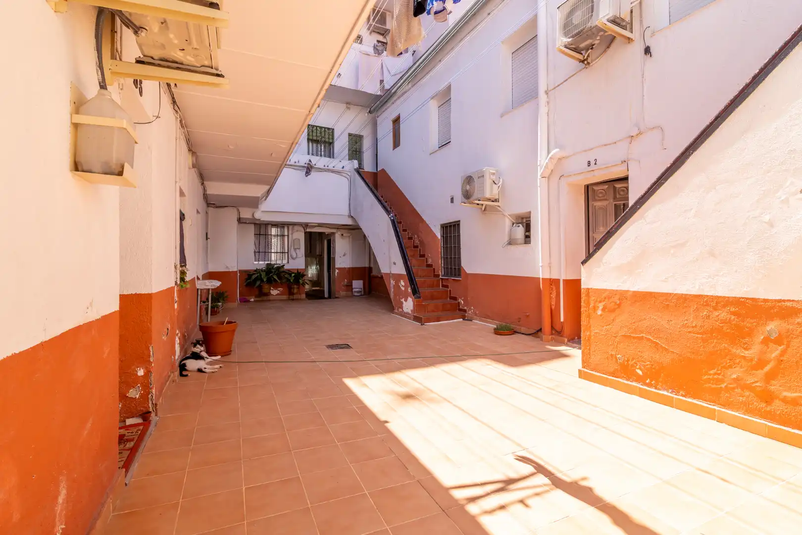 Vista exterior de Piso en venta en Madrid con Calefacción, Amueblado y Horno