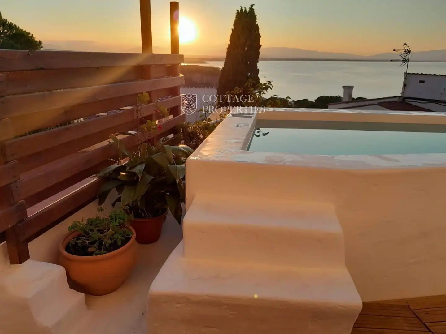 Terraza de Casa adosada en venta en L'Escala con Calefacción, Terraza y Piscina