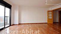 Living room of Flat for sale in Cullera  with Parquet flooring, Terrace and Balcony