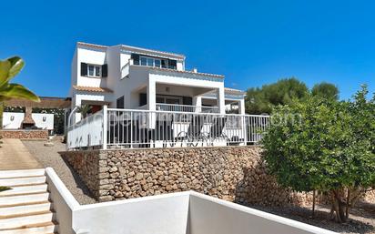 Vista exterior de Casa o xalet en venda en Es Mercadal amb Aire condicionat, Jardí privat i Terrassa