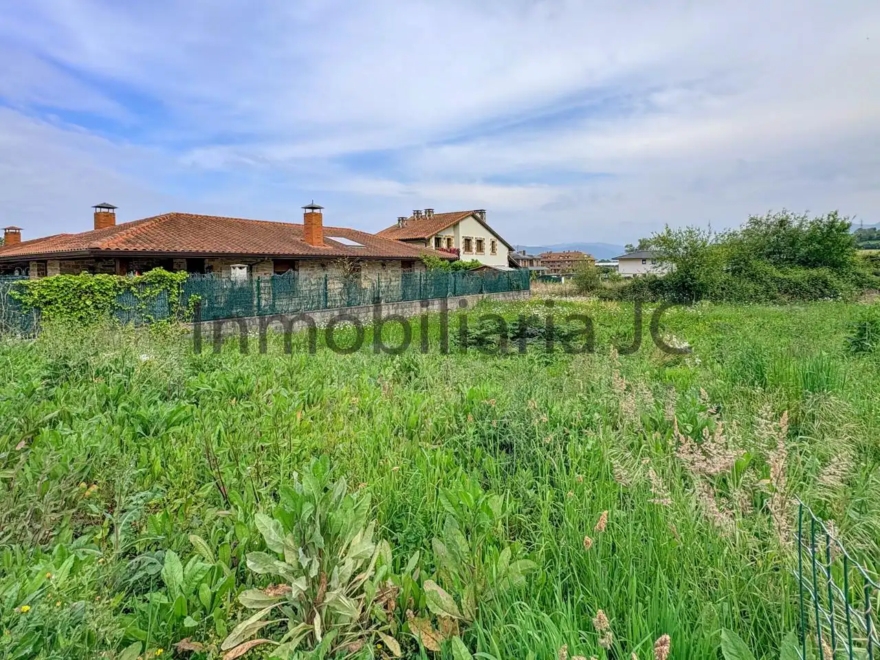 Terrenos y solares en venta en Bárcena de Cicero, imagen 2