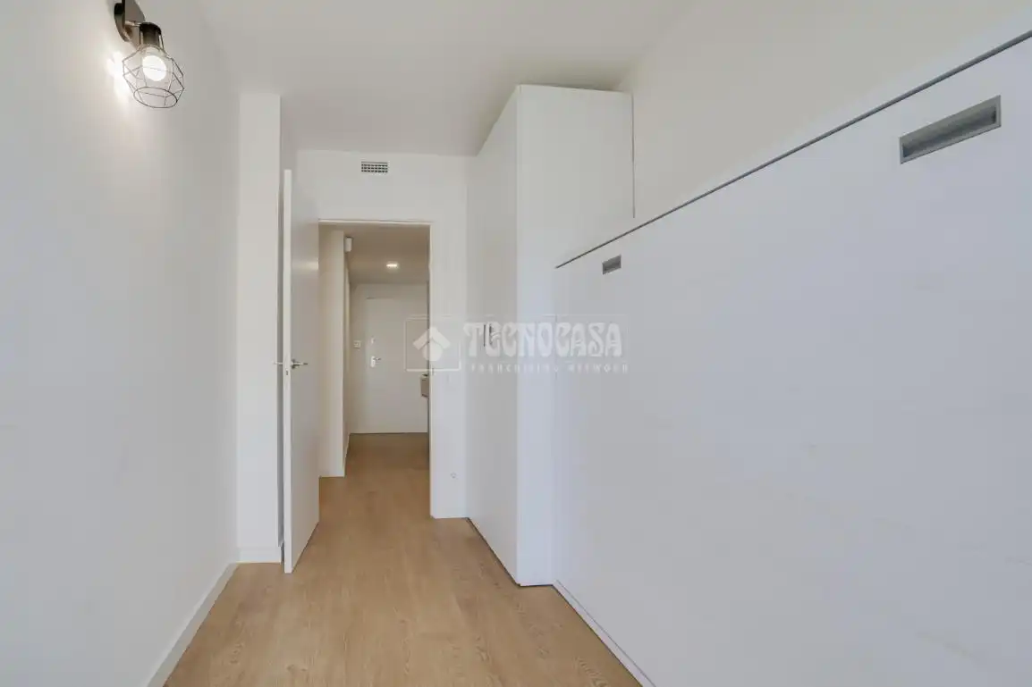 Piso en venta en L'Hospitalet de Llobregat con Balcón