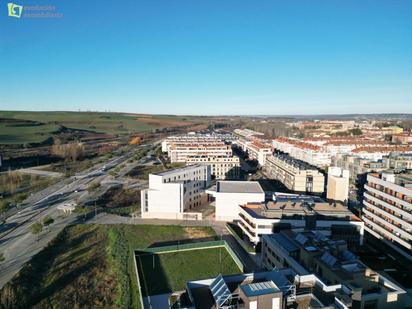 Vista exterior de Pis en venda en Burgos Capital amb Terrassa