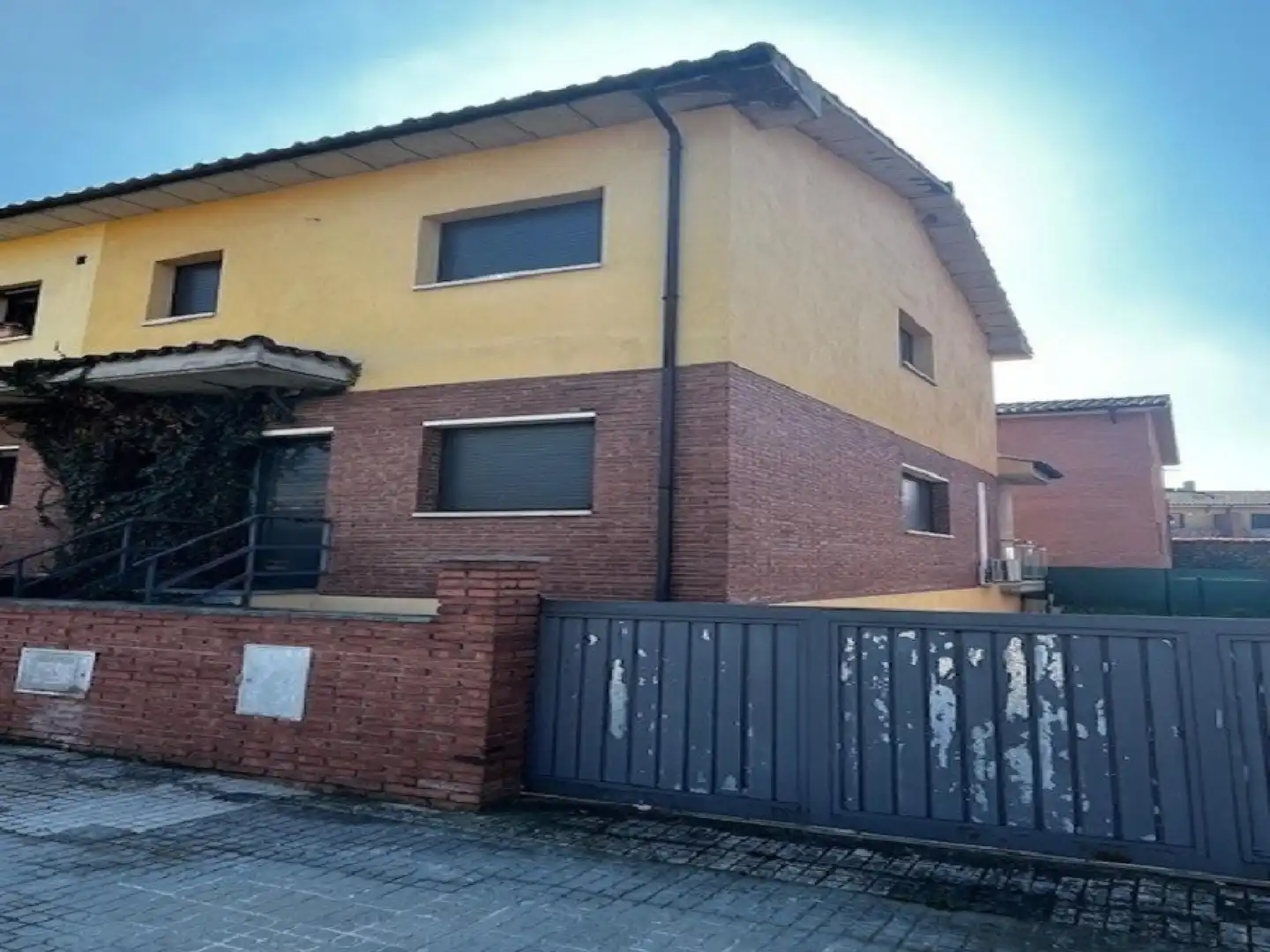 Semi-detached house with garden for sale in Roda de Ter, imagen 4