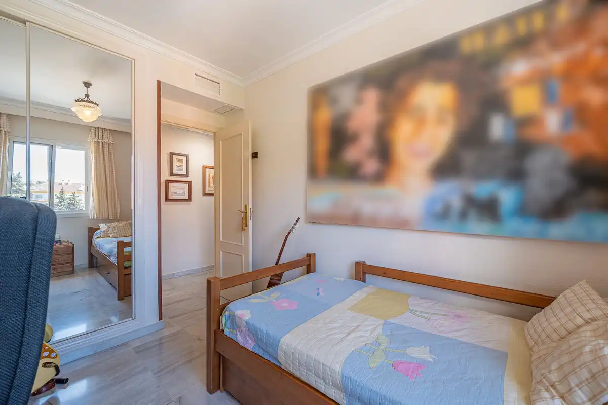 Dormitori de Àtic en venda en Marbella amb Aire condicionat, Terrassa i Moblat