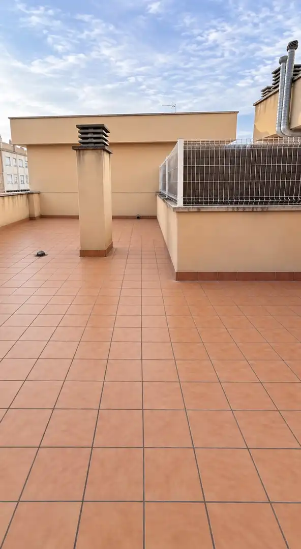 Terrasse von Wohnung zum Verkauf in Reus mit Klimaanlage, Terrasse und Balkon
