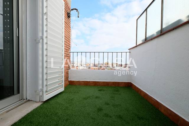 Ático en Venta en Carrer del Doctor Pi i Molist en El Turó de la Peira