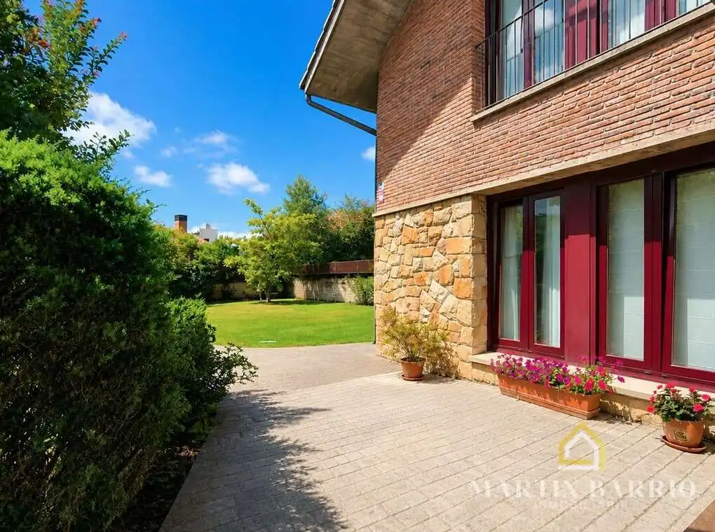 Vista exterior de Casa o chalet en venta en Muskiz con Aire acondicionado, Calefacción y Jardín privado