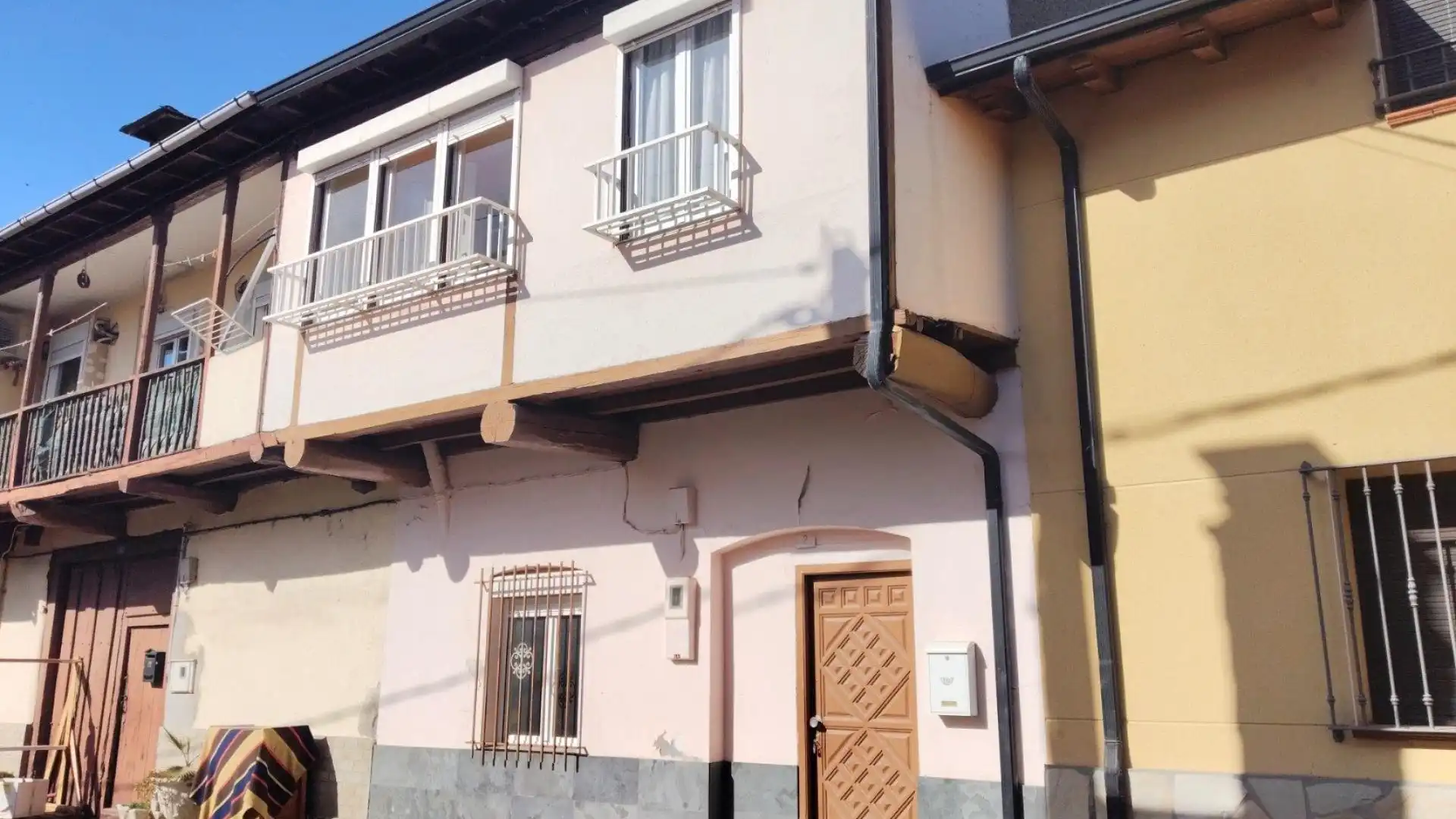 Exterior view of Single-family semi-detached for sale in Carracedelo  with Heating