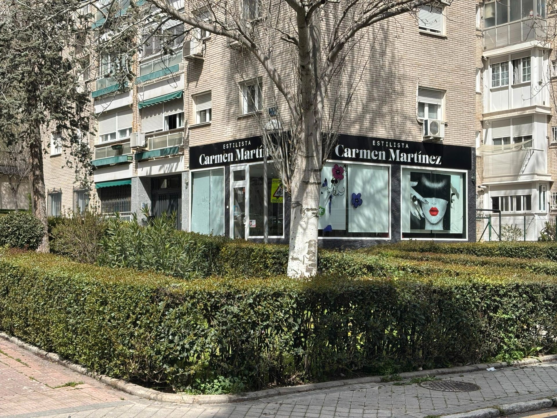 Vista exterior de Local de lloguer en  Madrid Capital amb Aire condicionat