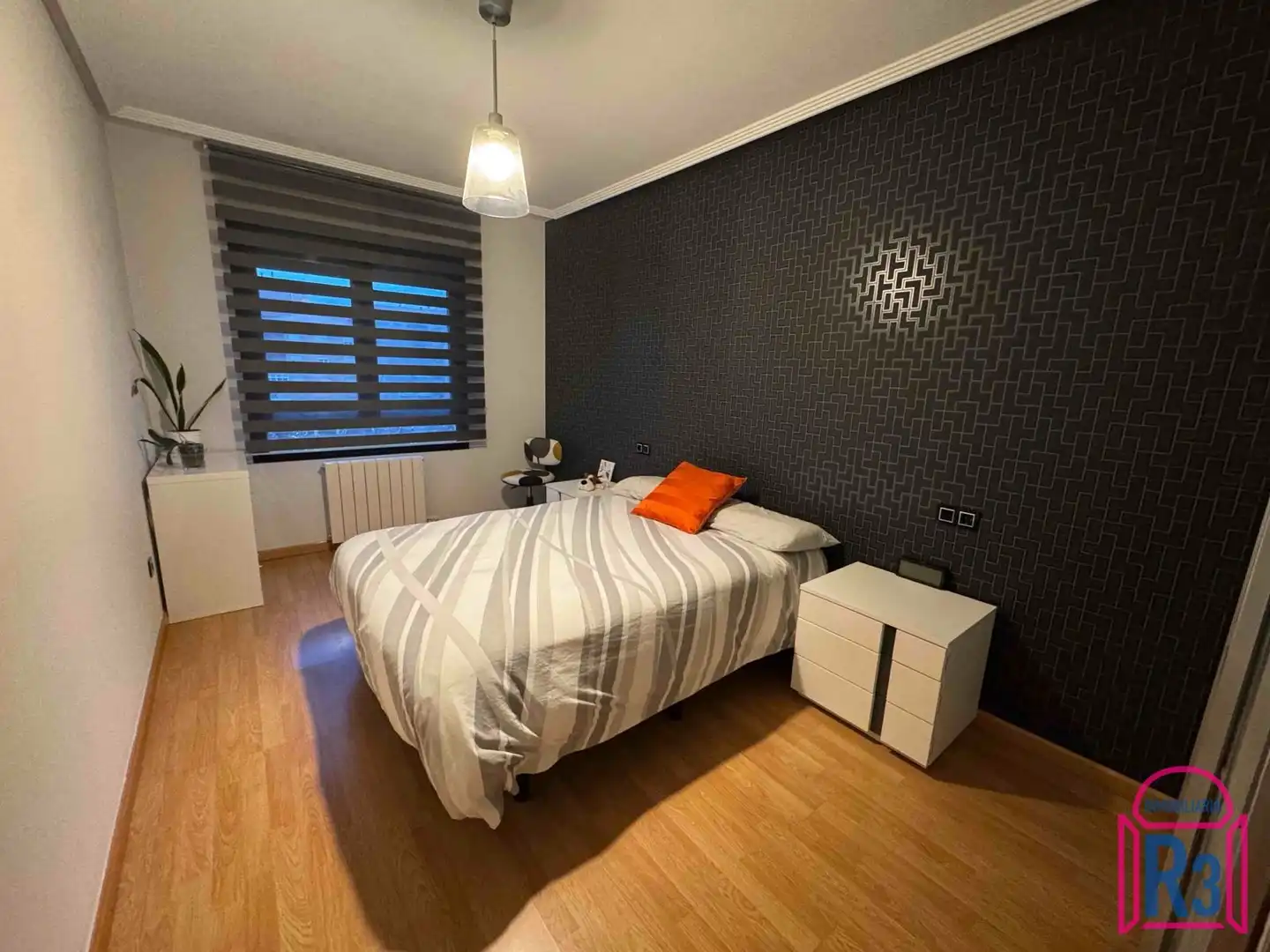 Habitación de Piso en venta en León Capital  con Calefacción, Terraza y Trastero