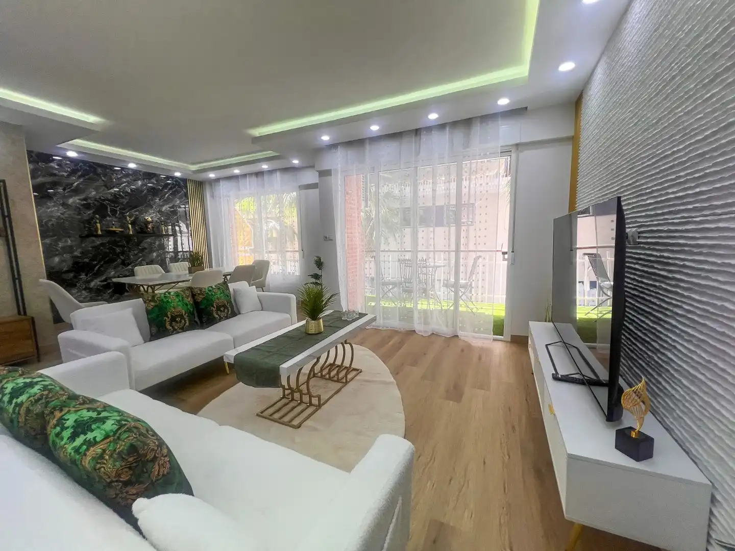 Wohnzimmer von Wohnungen zum Verkauf in Torrevieja mit Klimaanlage, Heizung und Terrasse