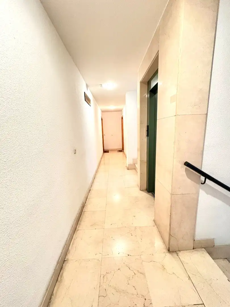 Flat for sale in Madrid  with Air Conditioner and Heating