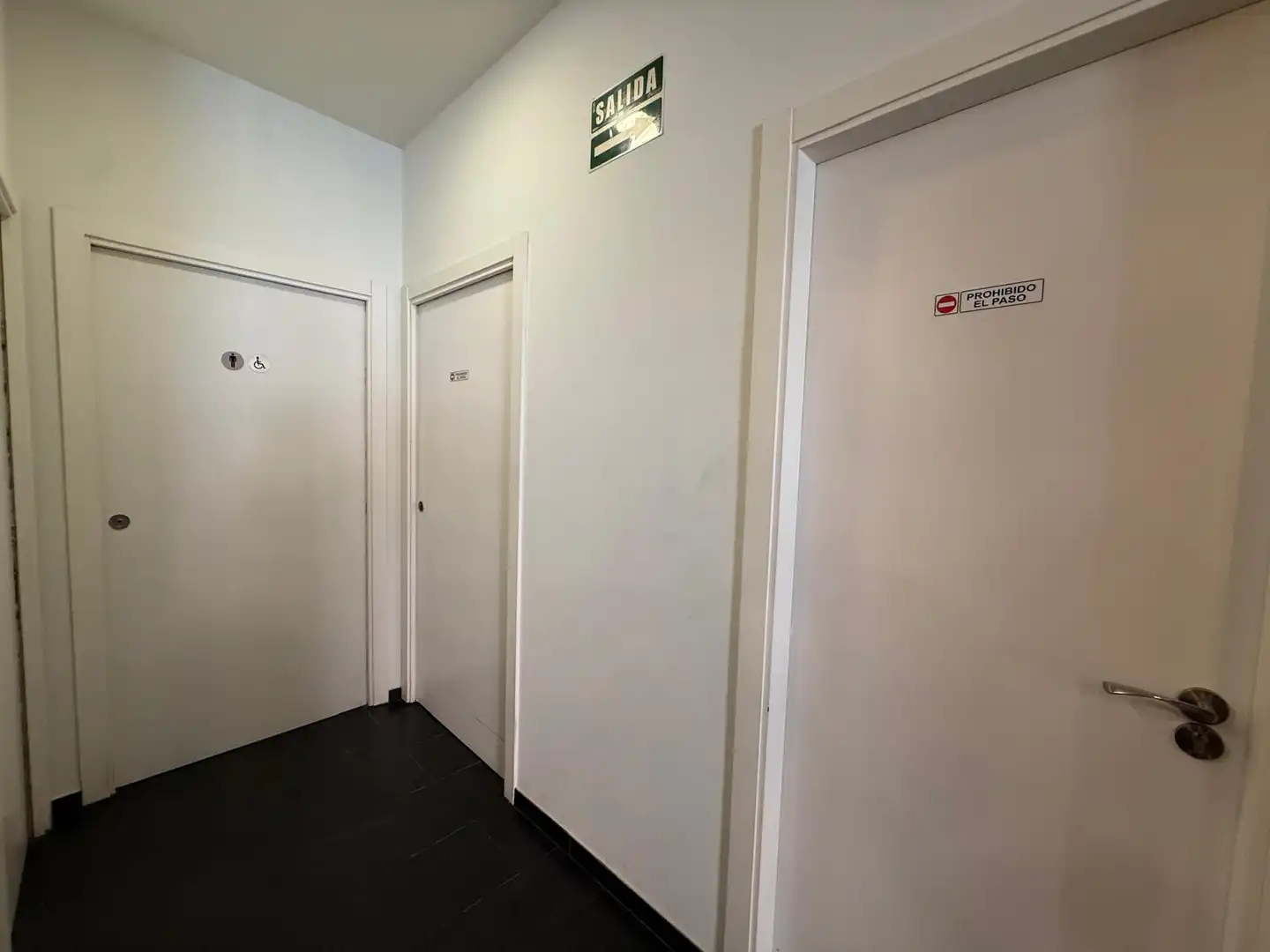 Business premises for transfer in Calle General Pastor 19, imagen 21