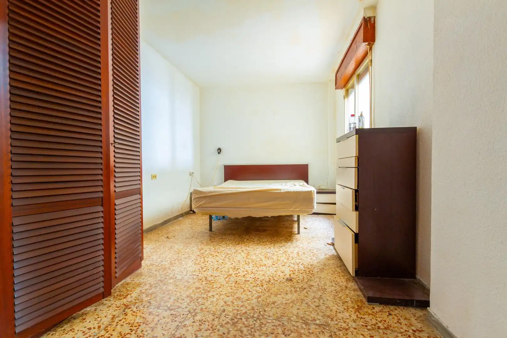 Schlafzimmer von Erdgeschoss zum Verkauf in Águilas mit Privatgarten, Terrasse und Möbliert