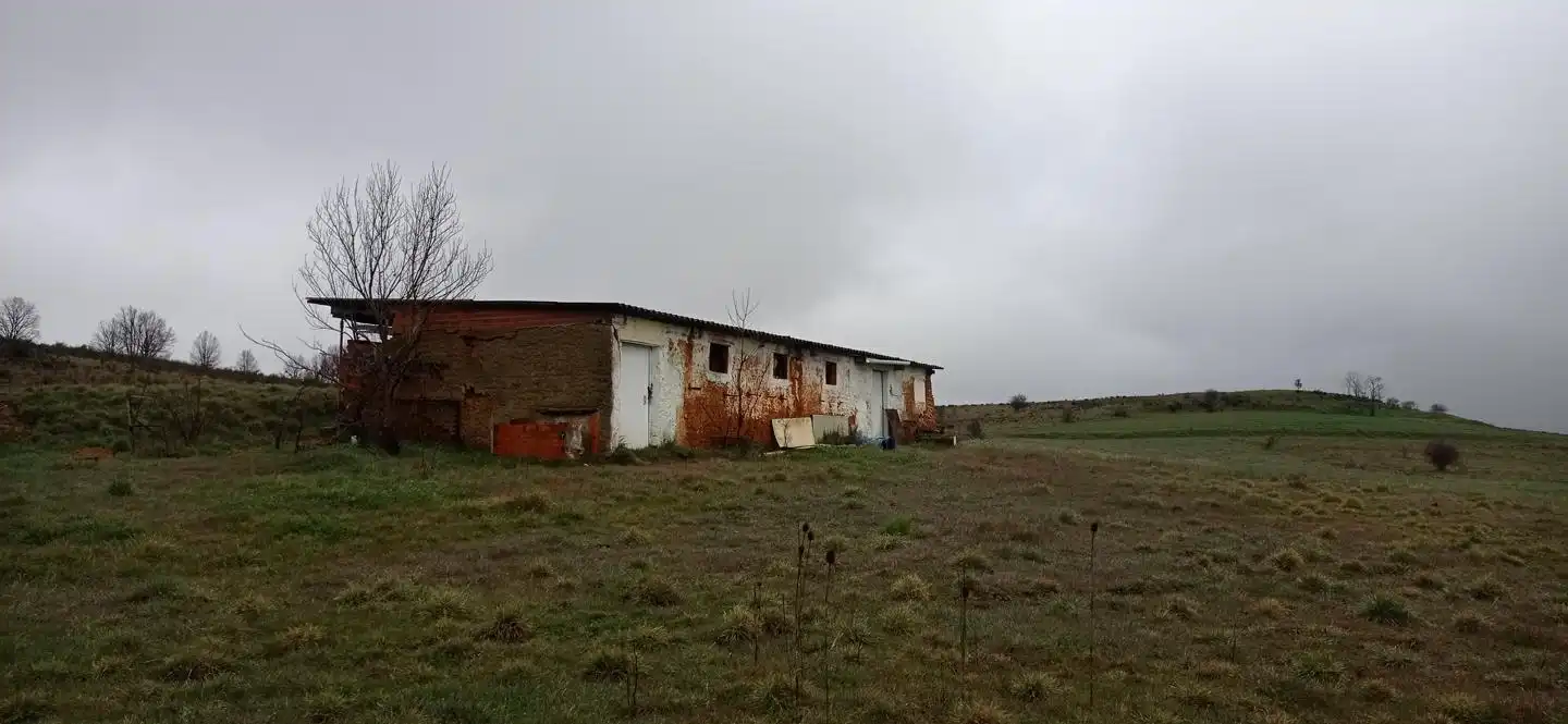 Vista exterior de Nave industrial en venta en Villaquilambre
