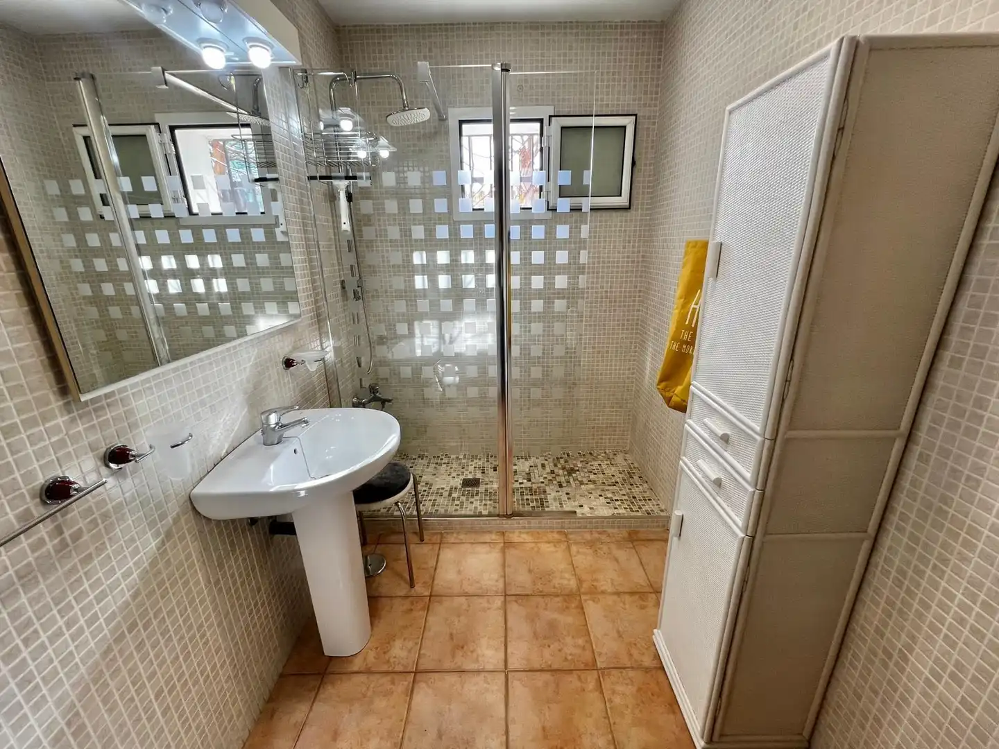 Bany de Casa o xalet en venda en Málaga amb Aire condicionat, Calefacció i Jardí privat