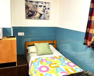 Bedroom of Study to share in L'Hospitalet de Llobregat  with Air Conditioner and Terrace