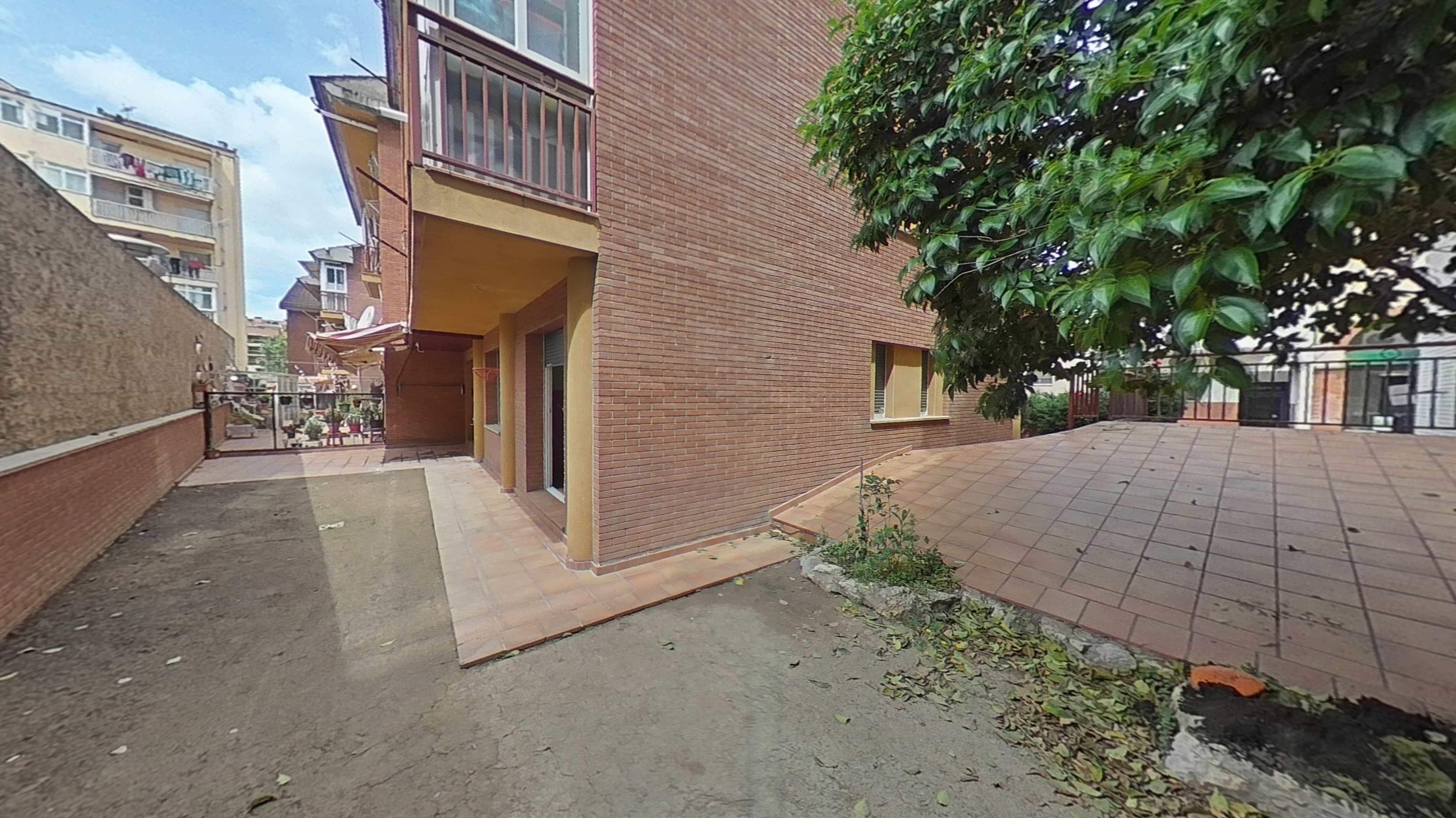 Vista exterior de Pis en venda en Balaguer amb Jardí privat i Traster