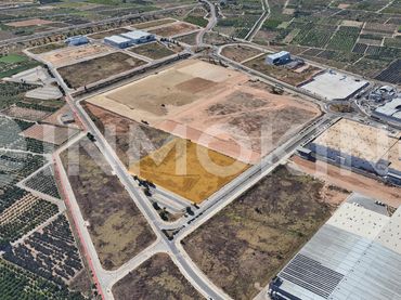 Terreny industrial en venda a Arrabal PPI-11 el Placita 70