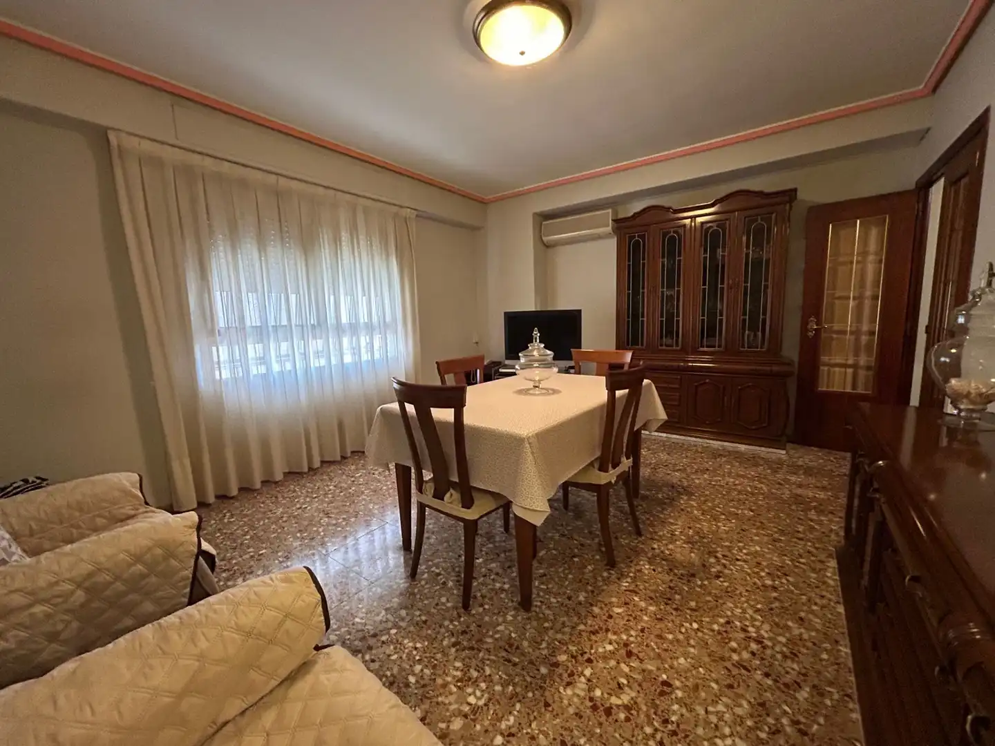Comedor de Piso en venta en Benetússer con Aire acondicionado, Amueblado y Balcón
