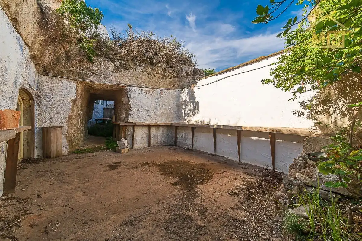 Buildings for sale in Es Castell