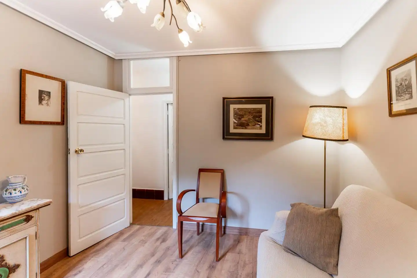 Habitación de Casa adosada en venta en Somiedo con Calefacción, Jardín privado y Terraza