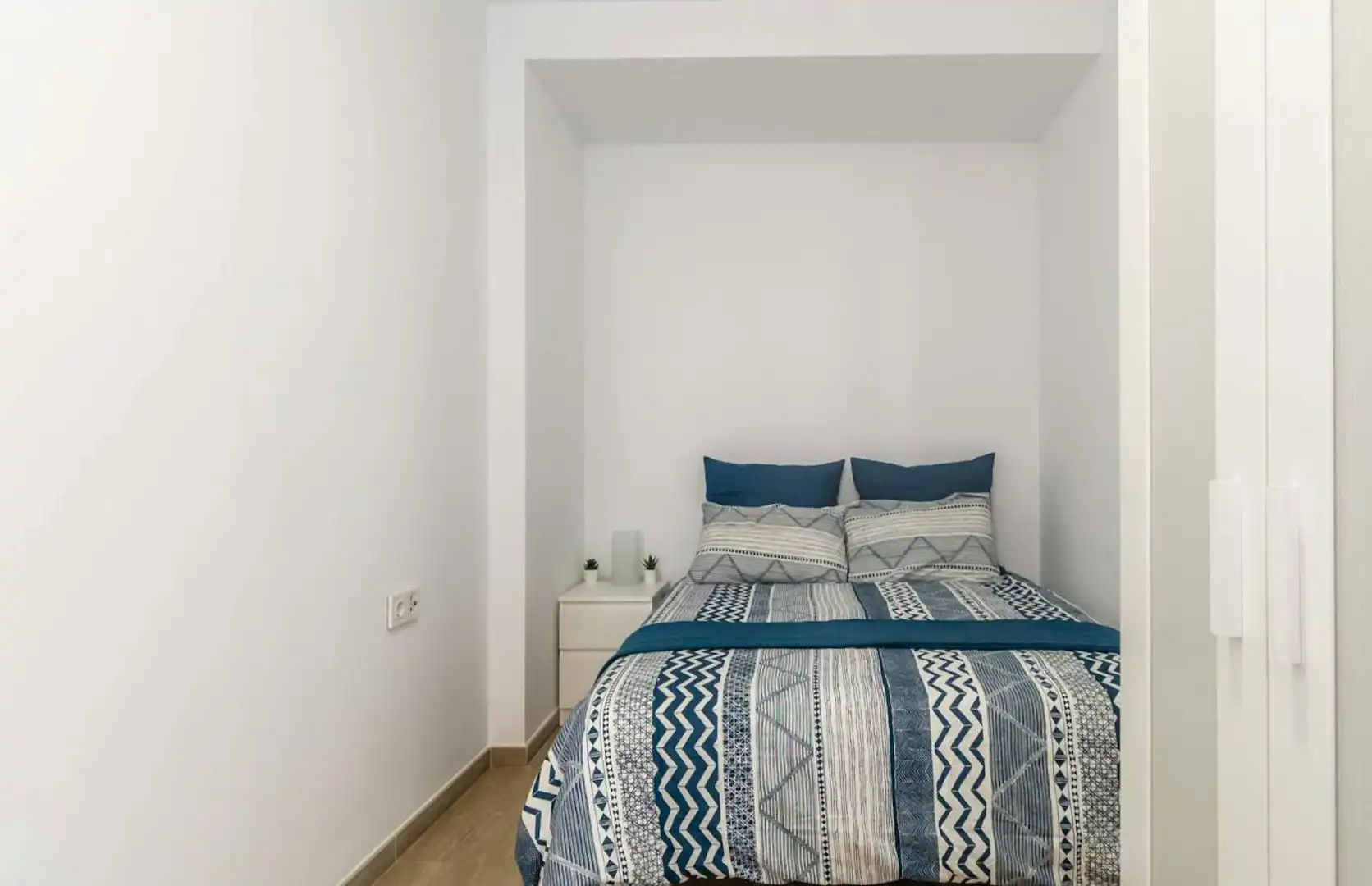 Bedroom of Flat for rent in Barcelona  with Air Conditioner, Heating and Furnished