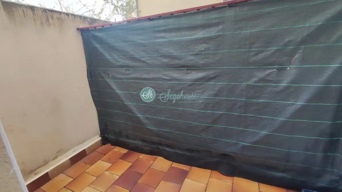 Piso en venta en Hontanares de Eresma con Calefacción, Terraza y Amueblado