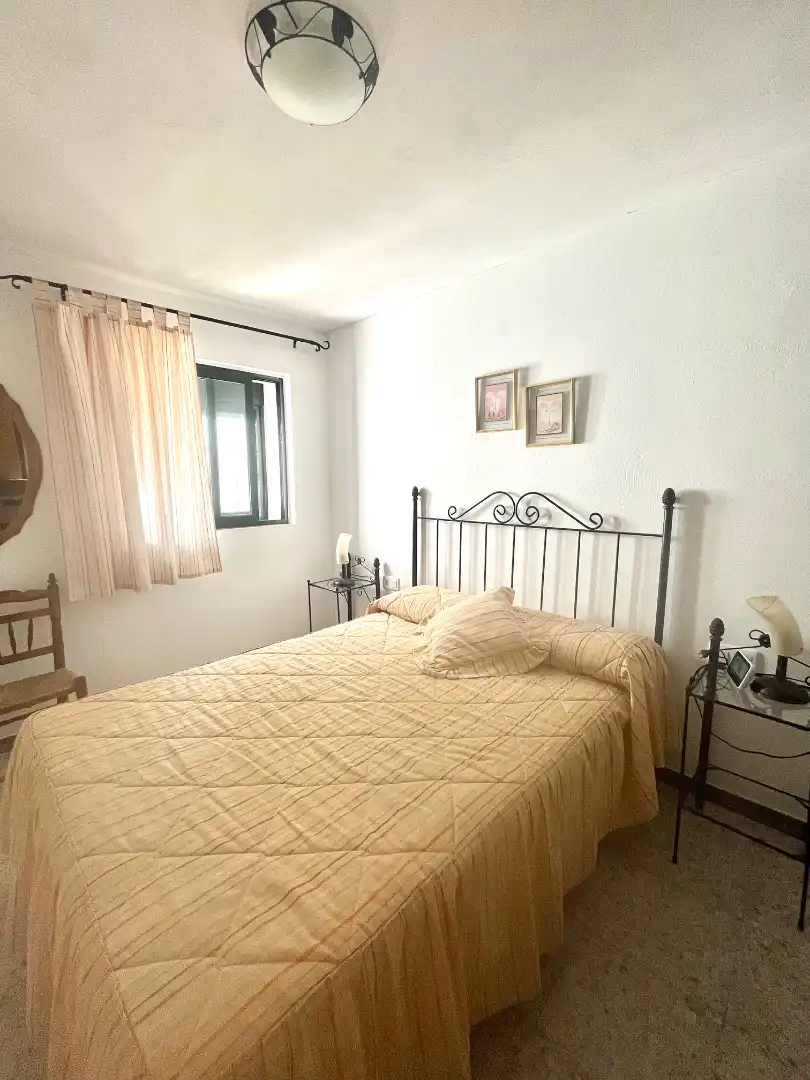 Habitación de Casa adosada en venta en Almonaster la Real con Amueblado, Lavadora y Microondas