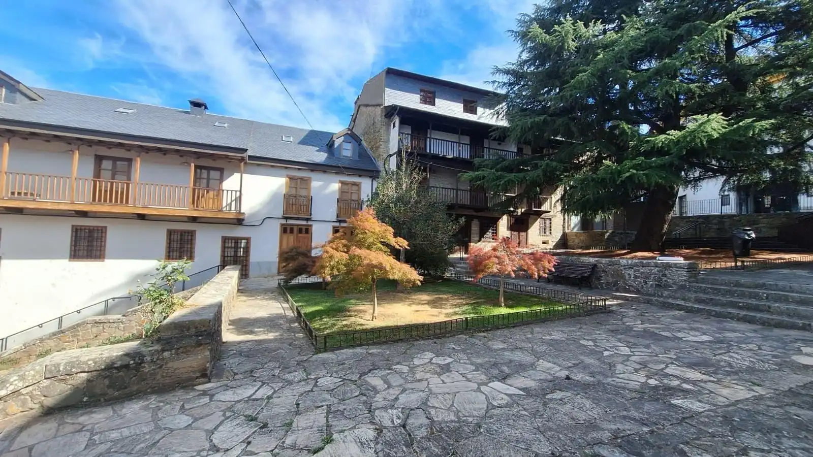 Vista exterior de Pis en venda en Villafranca del Bierzo, León