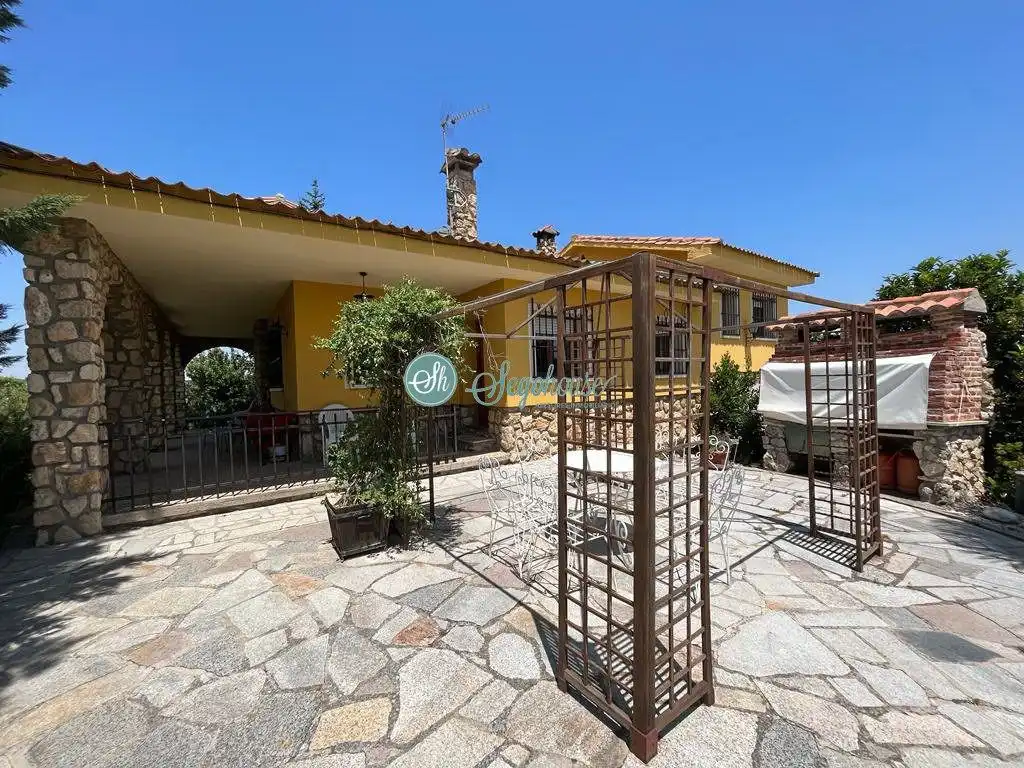Vista exterior de Casa o chalet en venta en Valverde del Majano con Calefacción, Terraza y Trastero