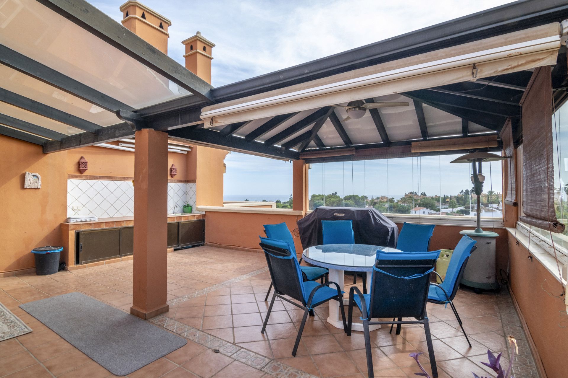 Terrassa de Àtic en venda en Marbella amb Aire condicionat, Terrassa i Piscina