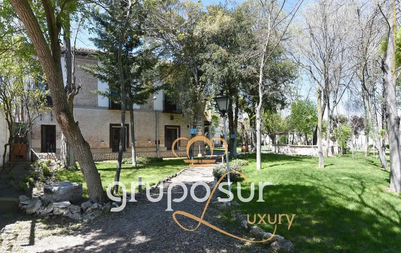 Exterior view of Country homes for sale in Olmedo  with Heating, Private garden and Parquet flooring