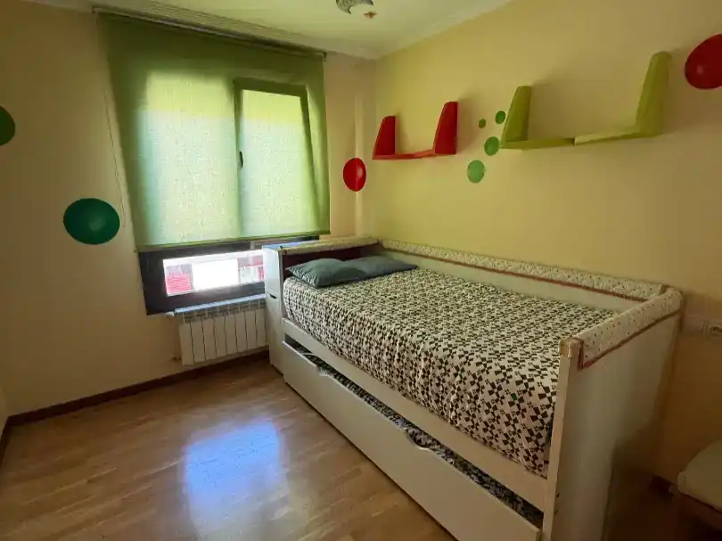 Dormitori de Pis en venda en Siero
