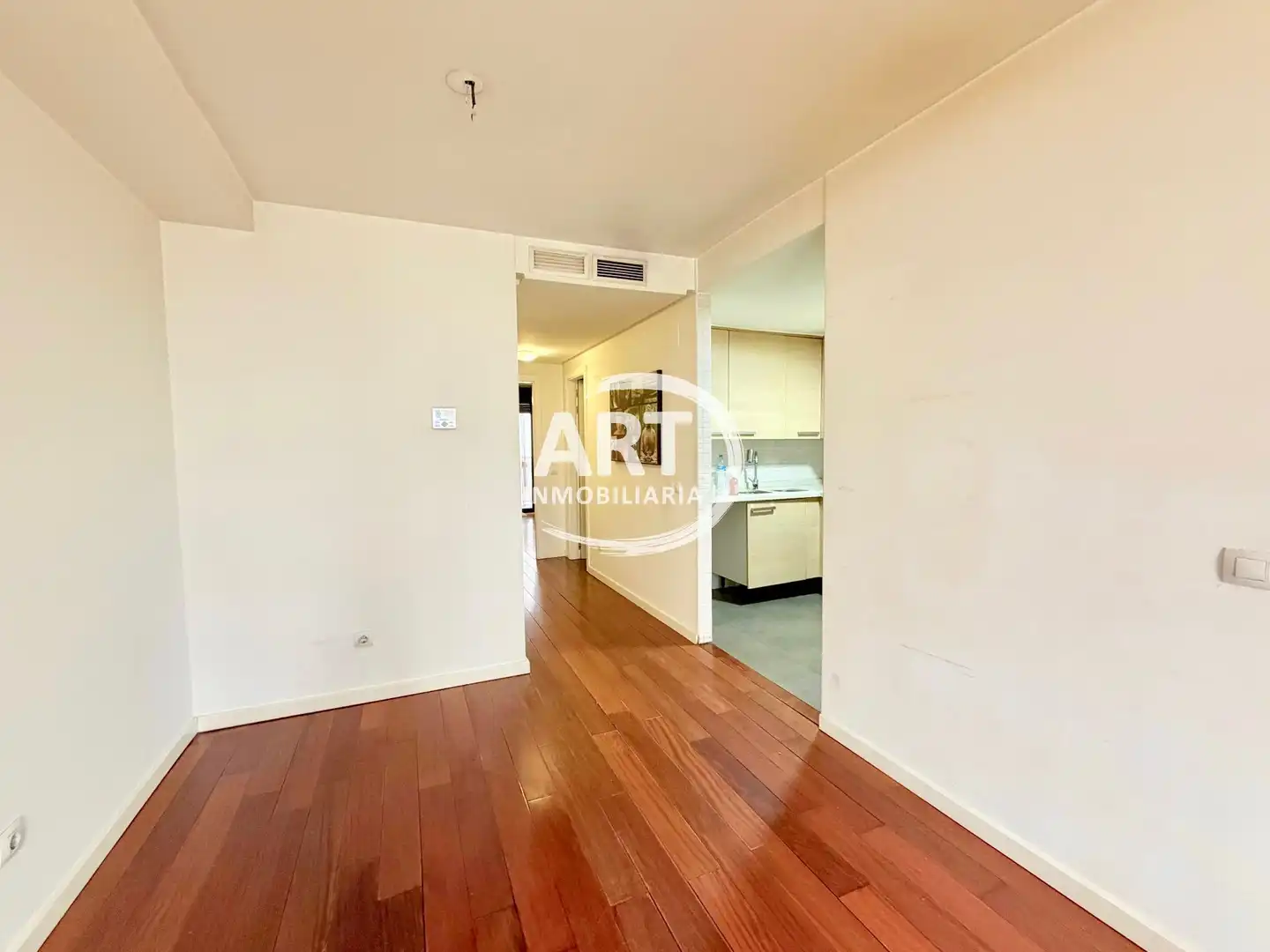 Exterior view of Flat for rent in Ciutat Vella 