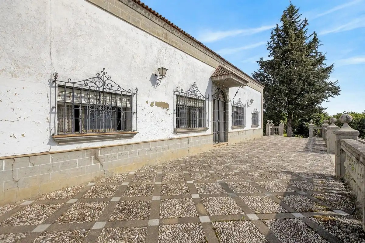 Finca rústica en venta en C. Pablo Picasso, Lora del Río
