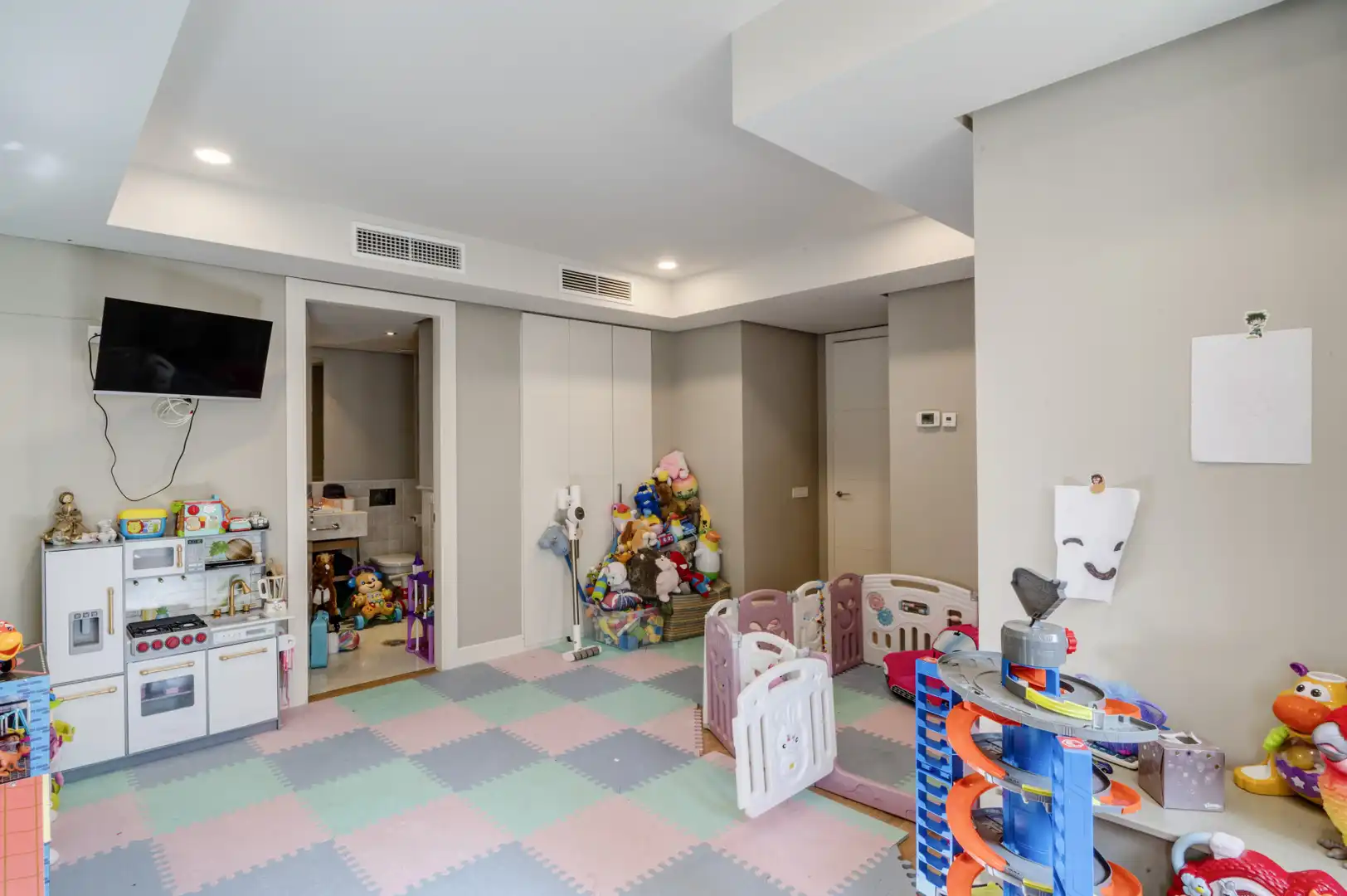 Casa con piscina en venta en Milla de Oro, imagen 14