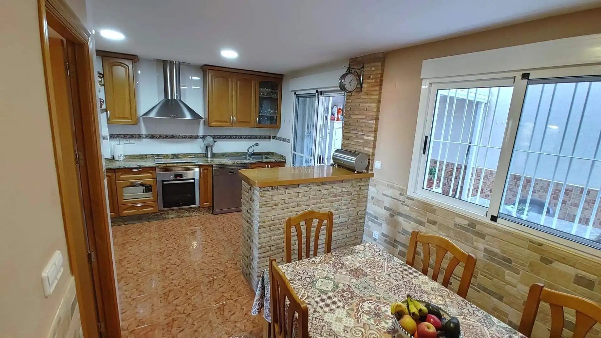 Detached homes for sale in C. Virgilio, Garres y Lages