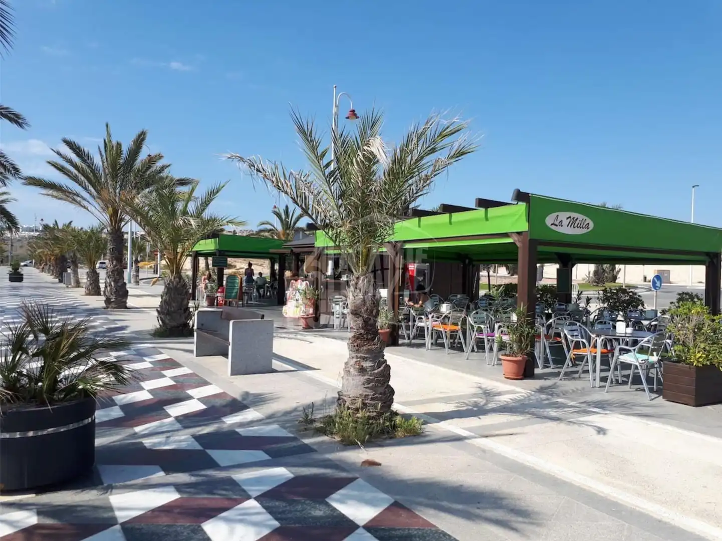 Casa adosada en venda en Elche / Elx amb Calefacció, Jardí privat i Moblat