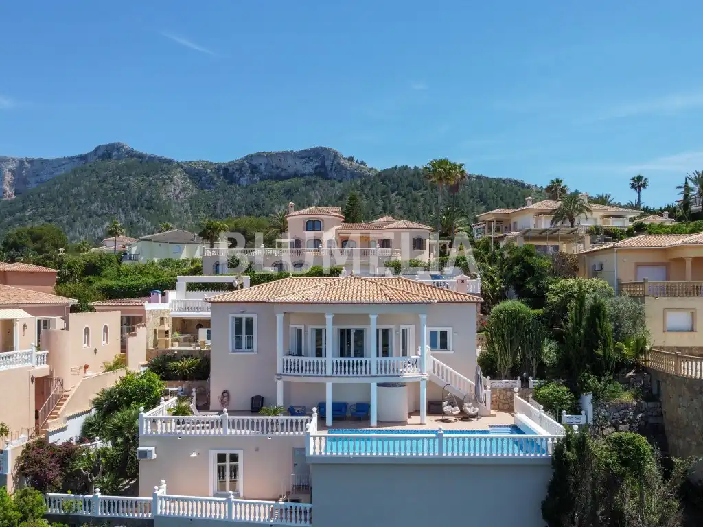 Maison avec piscine à vendre à Calle Hebe